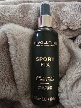 Revolution Sport Fix Lasting Hold Fixing Spray 3.38oz